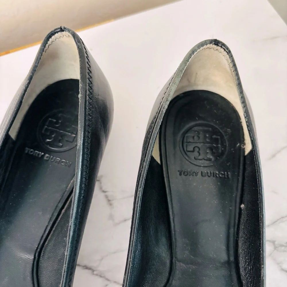Tory Burch Black and‎ Gold Ballet Flats Size 7.5 C